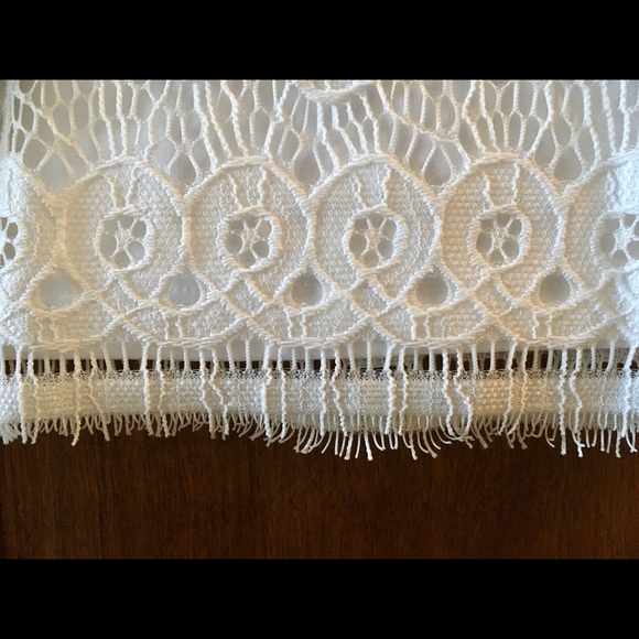 Isaac Mizrahi Lace Shift Dress - Picture 4 of 6